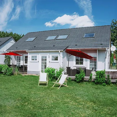 Ferienhaeuser Insel Usedom Haus Mila 6 - Blick Aufs Achterwasser! Whirlpool Und Sauna Holiday home Lutow